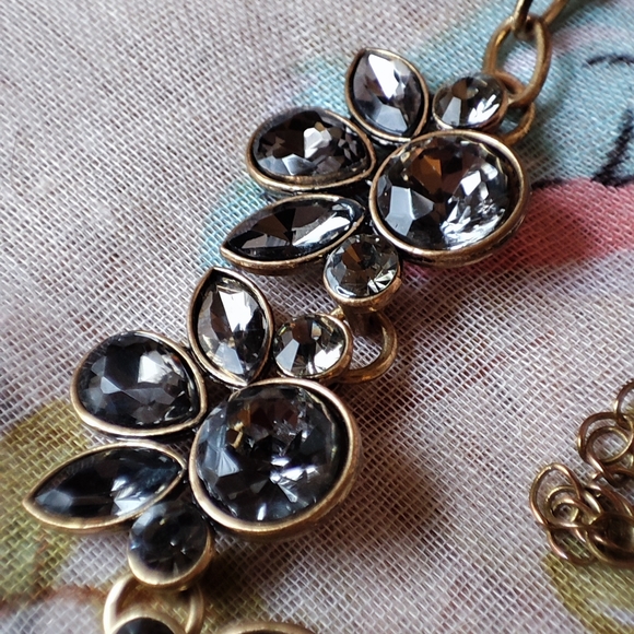 Stella and Ruby Dark Smoke Charcoal Stones Bezel Set Statement Necklace EUC - Picture 7 of 9